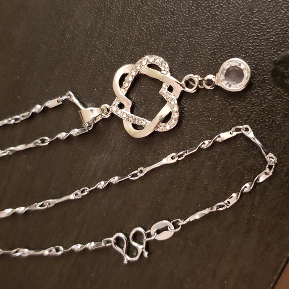 Interlocking Heart Necklace - Picture 8 of 8